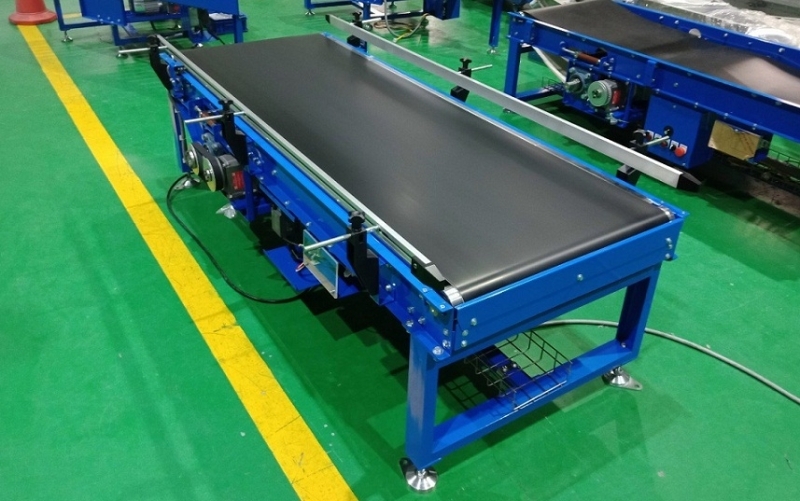 Băng tải chống tĩnh điện là gì? Cấu tạo, Ưu điểm & Ứng dụng
