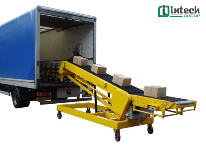 Hệ thống băng tải công nghiệp trong chuyển phát nhanh