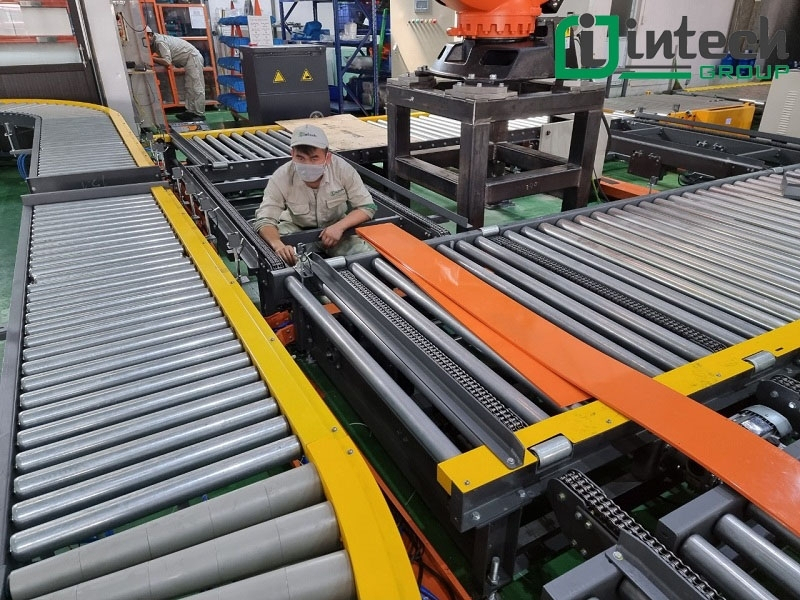 Các loại băng tải con lăn và cách lựa chọn hiệu quả