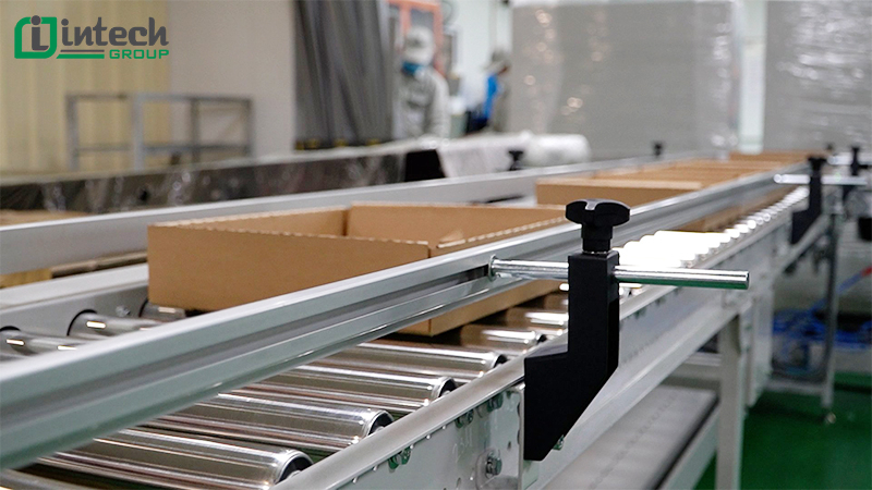 Hệ thống băng tải con lăn - vận chuyển dễ dàng, linh hoạt và tiết kiệm chi phí