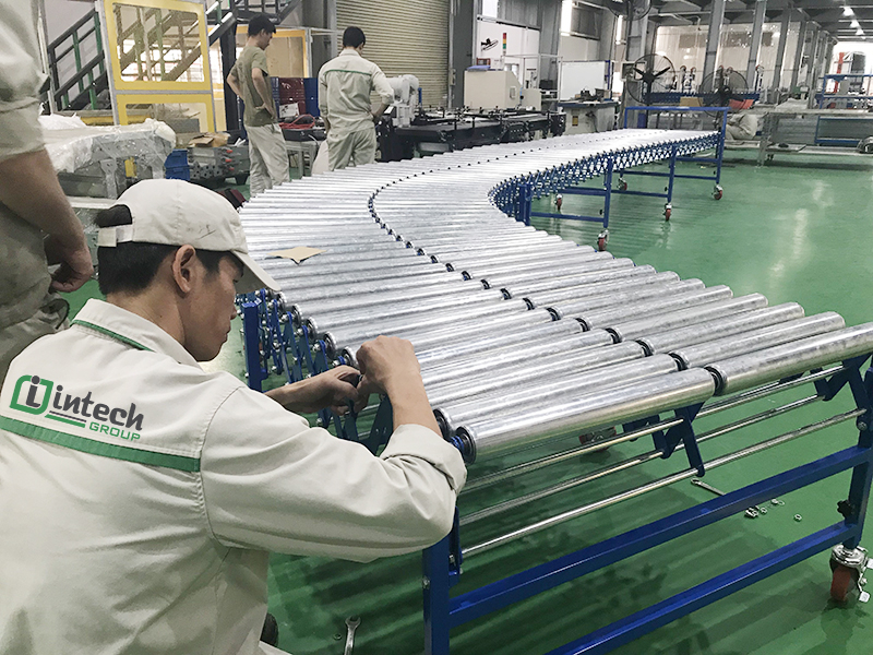 Băng tải con lăn - thiết bị quan trọng trong chuyển đổi số doanh nghiệp