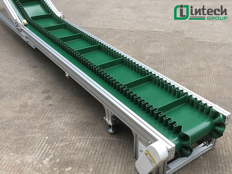 Băng tải PVC tai bèo và những điều cần biết