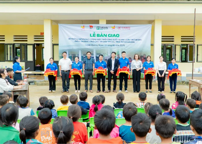 Intech Group mang năng lượng xanh thắp sáng điểm trường tại Tuyên Quang