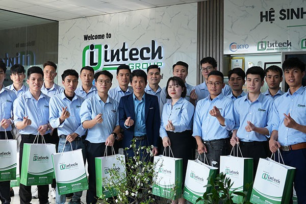 MANG XUÂN ĐẾN, ĐEM TẾT VỀ VỚI CBCNV INTECH GROUP
