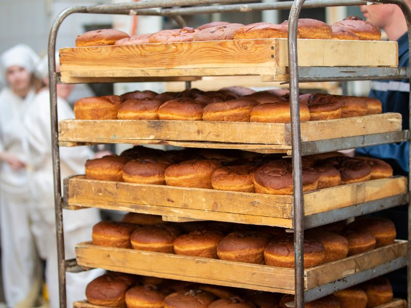 Khám phá 10 bước trong quy trình sản xuất bánh mì tiêu chuẩn