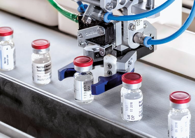 5 ứng dụng của robot trong ngành công nghiệp dược phẩm