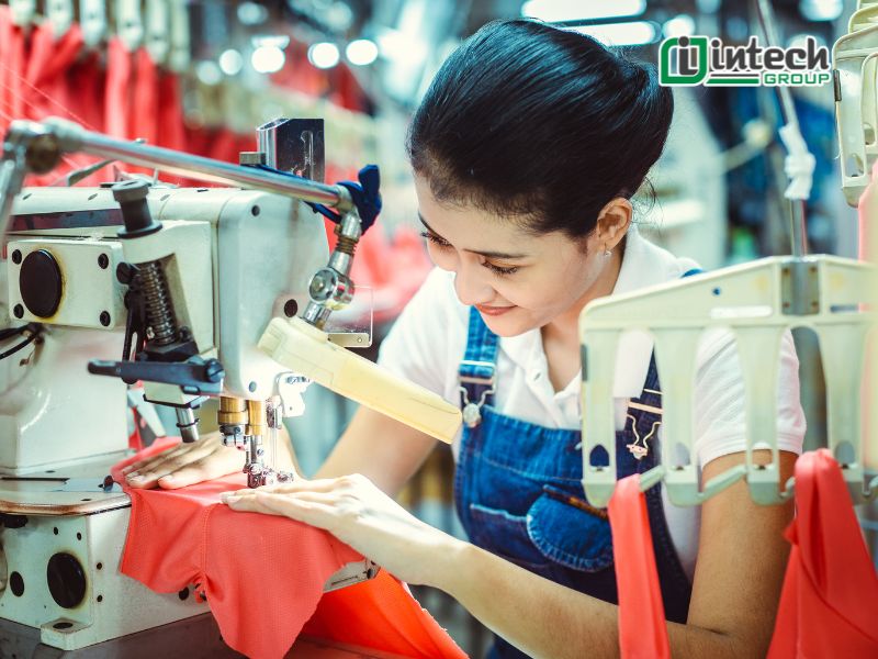 Lợi ích quan trọng của tự động hóa trong sản xuất dệt may