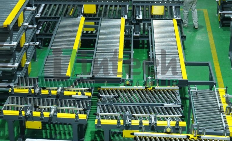 Băng tải con lăn chuyên dùng cho kho hàng và logistics
