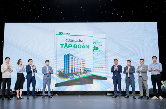 Cương lĩnh tập đoàn