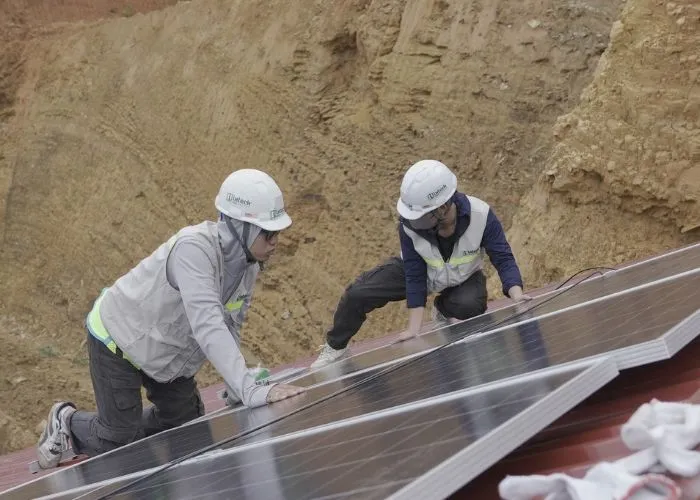 Lắp đặt hệ thống điện năng lượng mặt trời có lưu trữ công suất 7 kWp