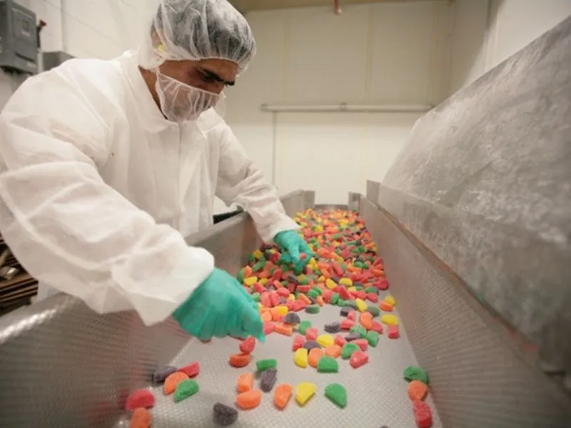 Machinery in the candy packaging line Machinery in the candy packaging line