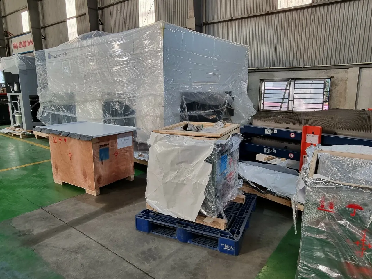 máy cắt laser 2D TRUMPF TruLaser 1030 máy cắt laser 2D TRUMPF TruLaser 1030