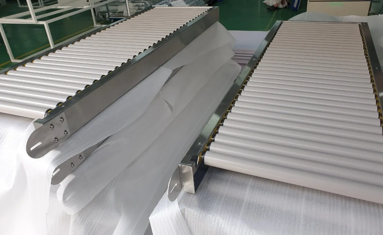 Plastic roller conveyor for airport Plastic roller conveyor for airport