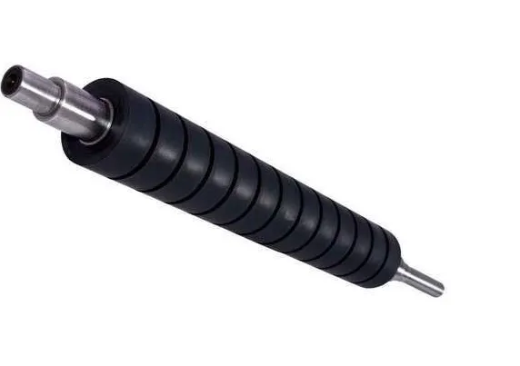 Grooved rubber rollers increase adhesion, effectively reducing slipping Grooved rubber rollers increase adhesion, effectively reducing slipping