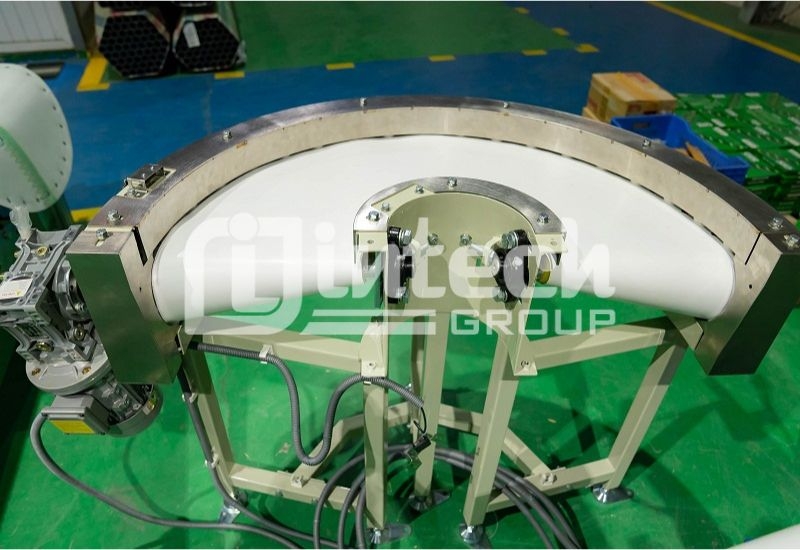 Băng tải cong 180 độ