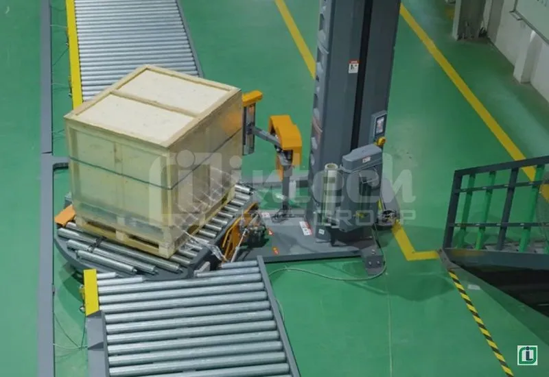 Product packaging conveyor system