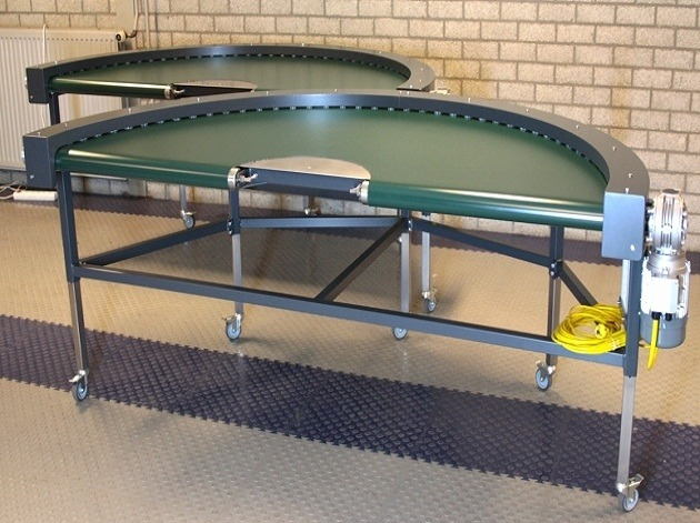 180 degree curved conveyor belt
