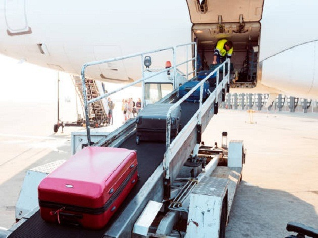 Airport baggage conveyor system
