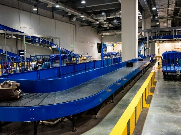 Airport baggage conveyor system