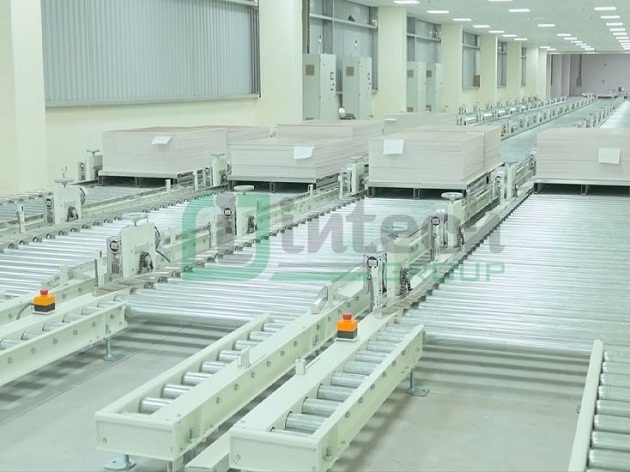 Băng tải con lăn pallet