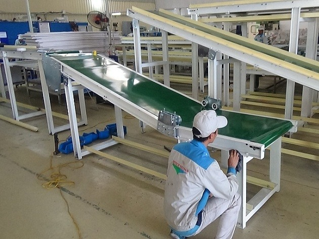 Heavy duty conveyors