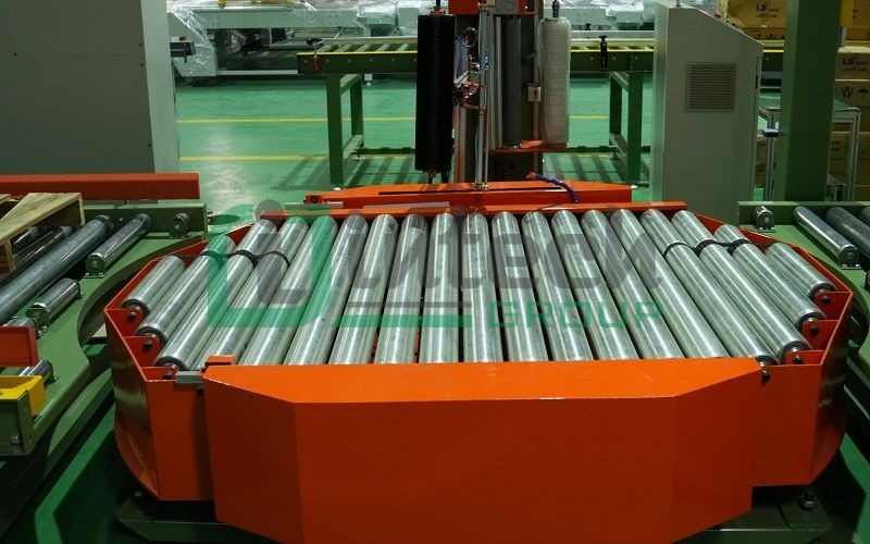 Roller conveyors for packaging lines