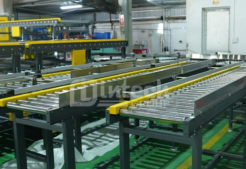 Stainless steel roller conveyor