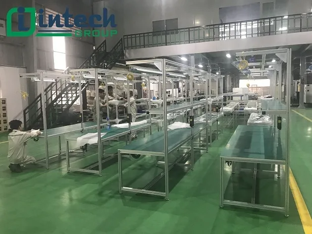 Working table with aluminum frame